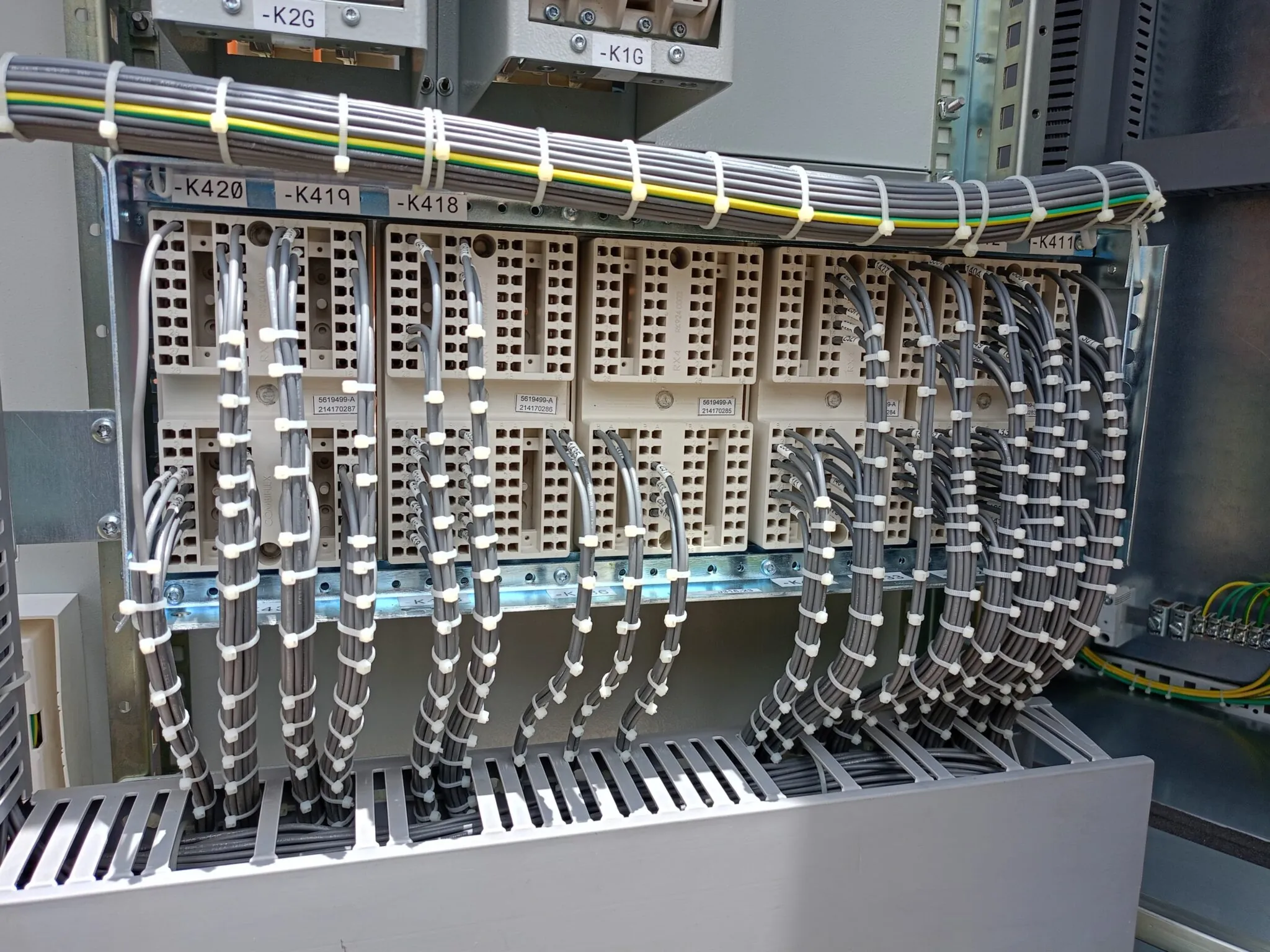 Provisión y Armado de Tableros de Control y Protección para la Subestación Tiquipaya — ELFEC